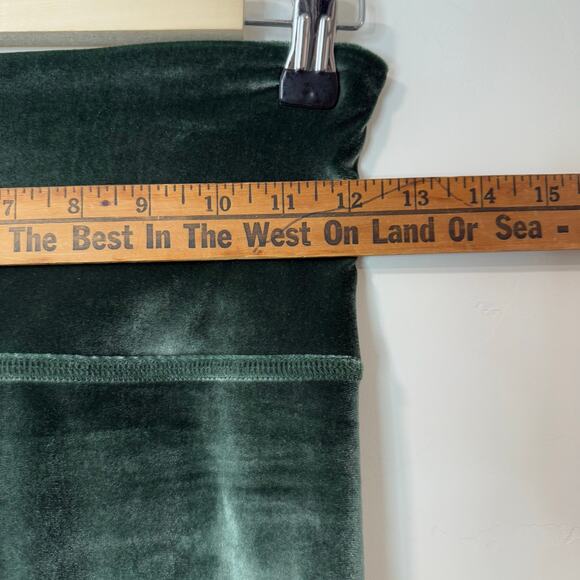 Beyond Yoga Women's Velvet Motion High Waisted Midi Leggings Forest Green Small - Picture 6 of 8